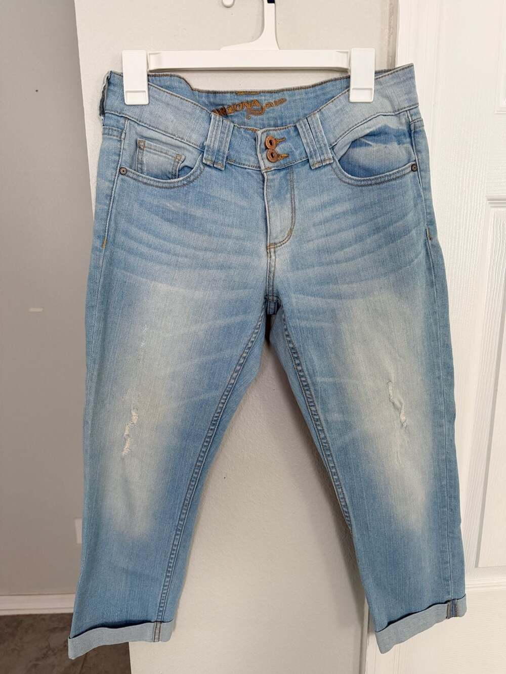 Arizona Jeans Co. Slim Fit Cuffed Jeans Size 9 Light Wash